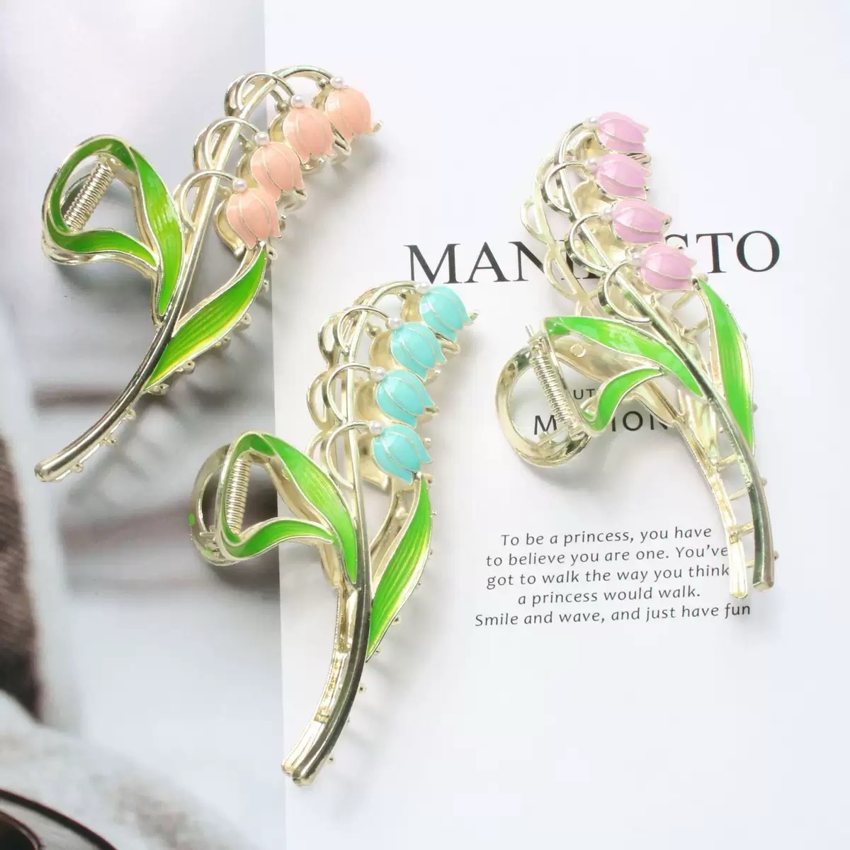 Hi Tech Accessories - Elegante Maiglöckchen-Blumen-Metallclip, hochwertiger Haarschmuck im Waldstil