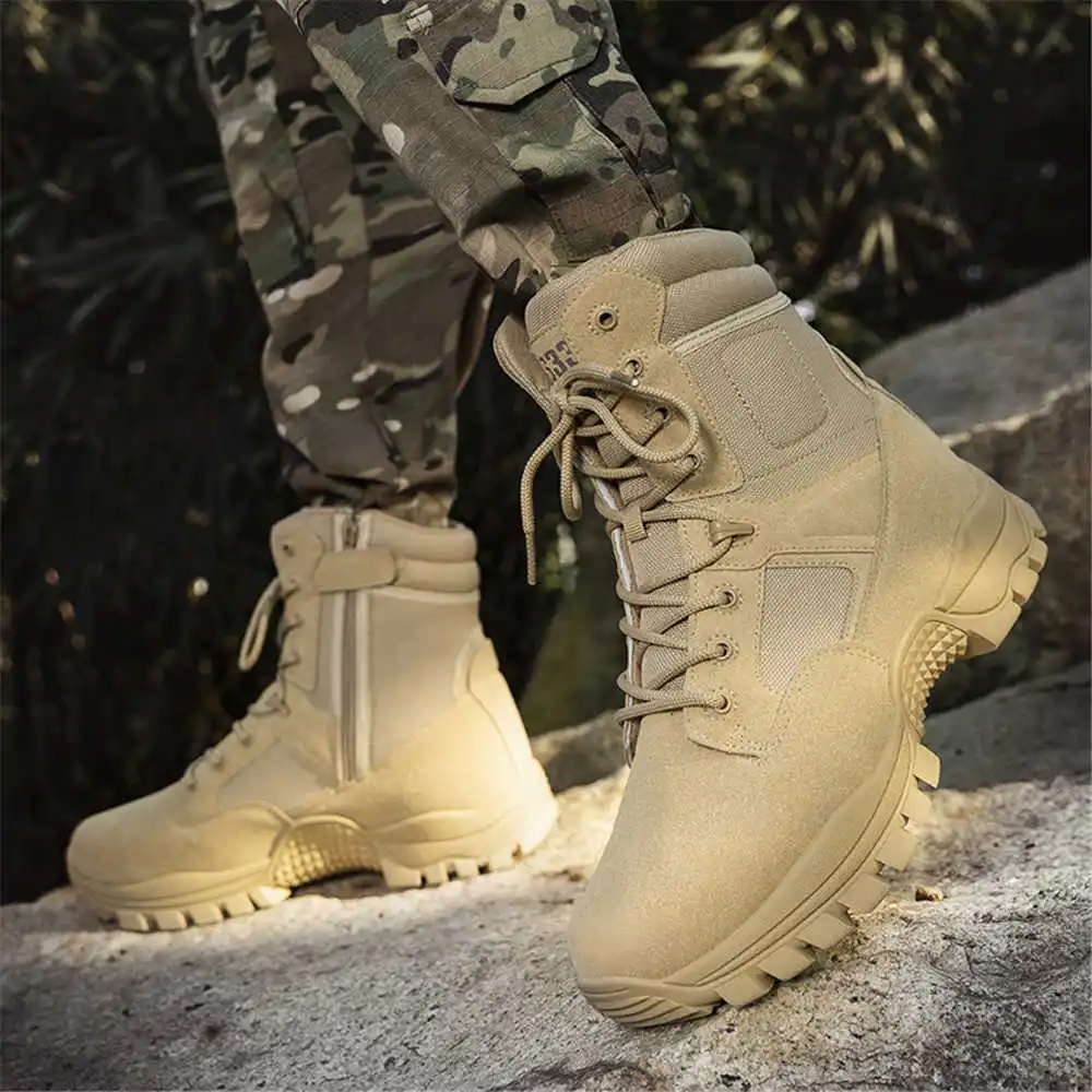 Rutschfeste Wanderstiefel aus  – Tech Accessories Board Bewertung und Preis