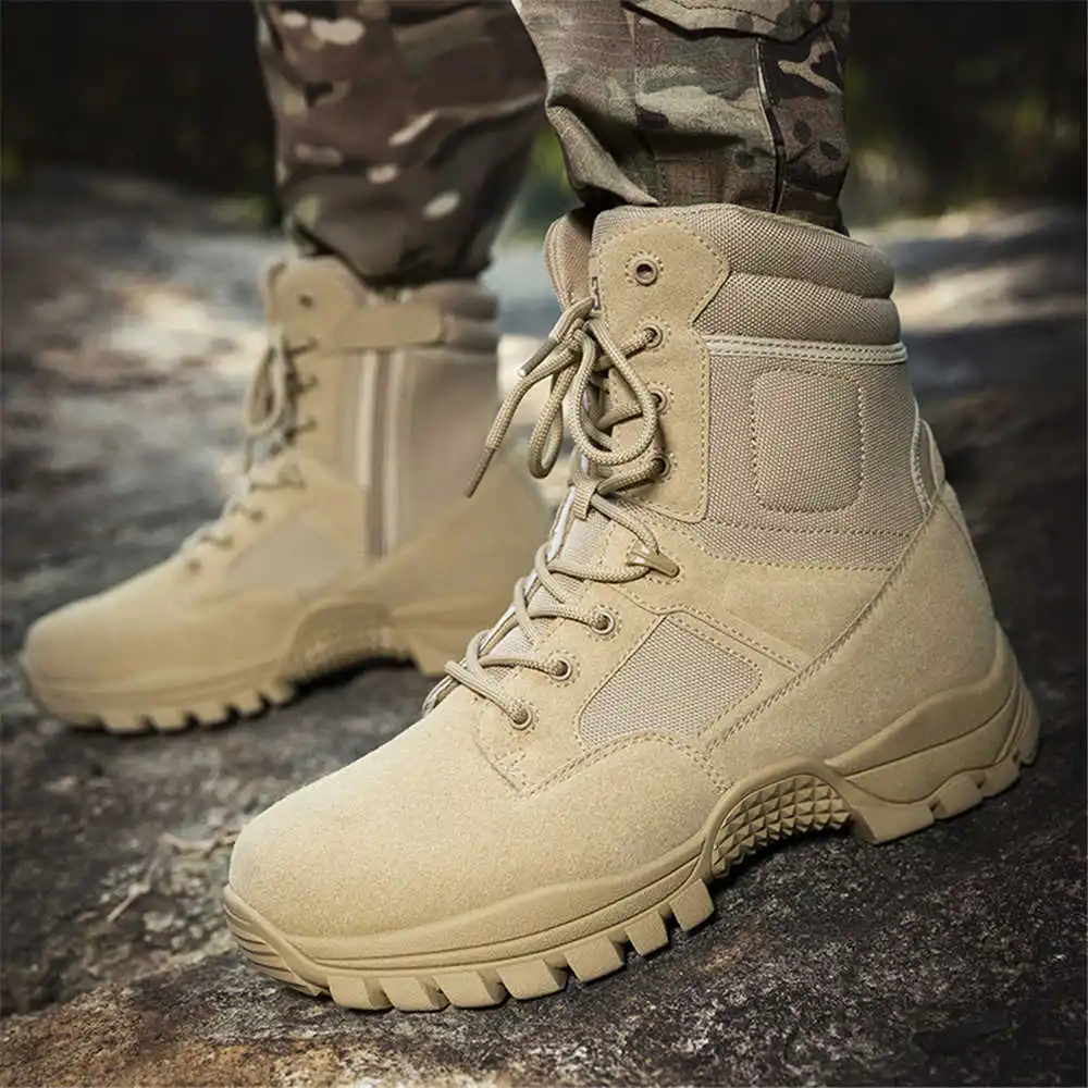 Rutschfeste Wanderstiefel aus  – Tech Accessories Board Bewertung und Preis