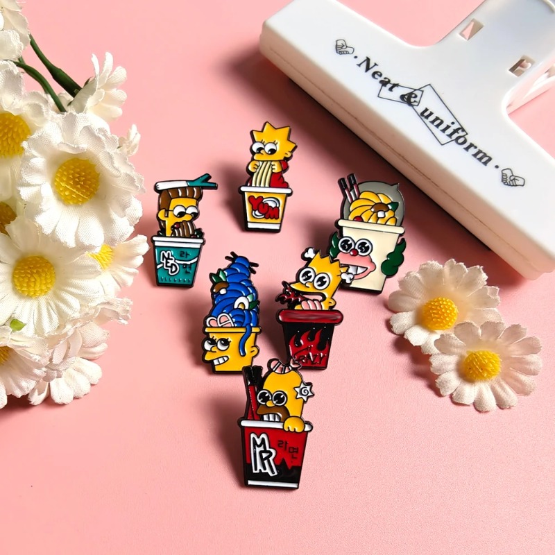 6-teiliges Set „The Simpsons“, – Vintage Tech Accessories Bewertung und Preis